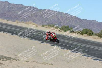 media/Dec-04-2025-Racers Edge (Thu) [[5ebc9f124d]]/3-B Group/7-Session 4 (Turn 10 Inside)/